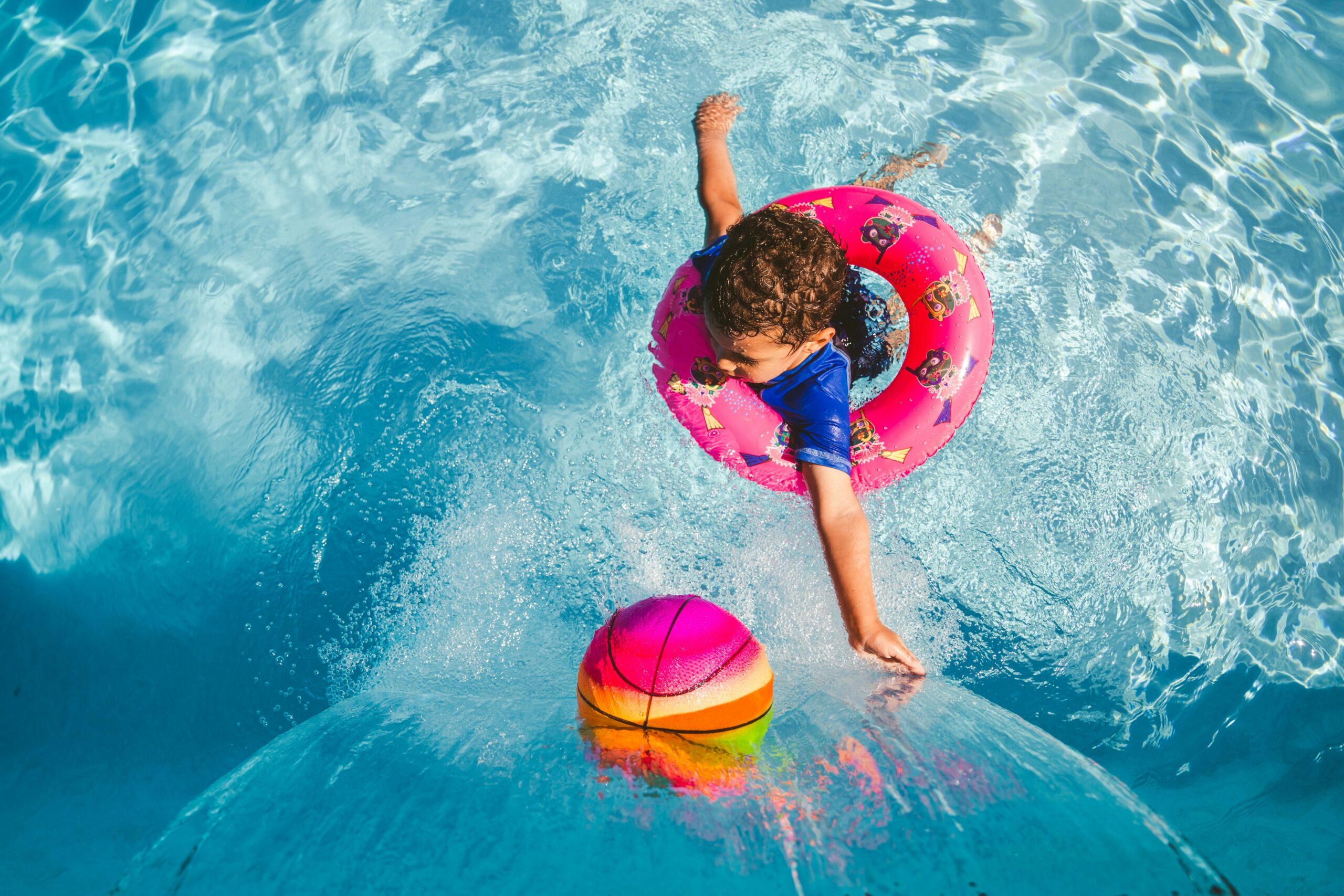Family Swimming Days Out: Why It’s One of the Best Indoor Activities for Kids